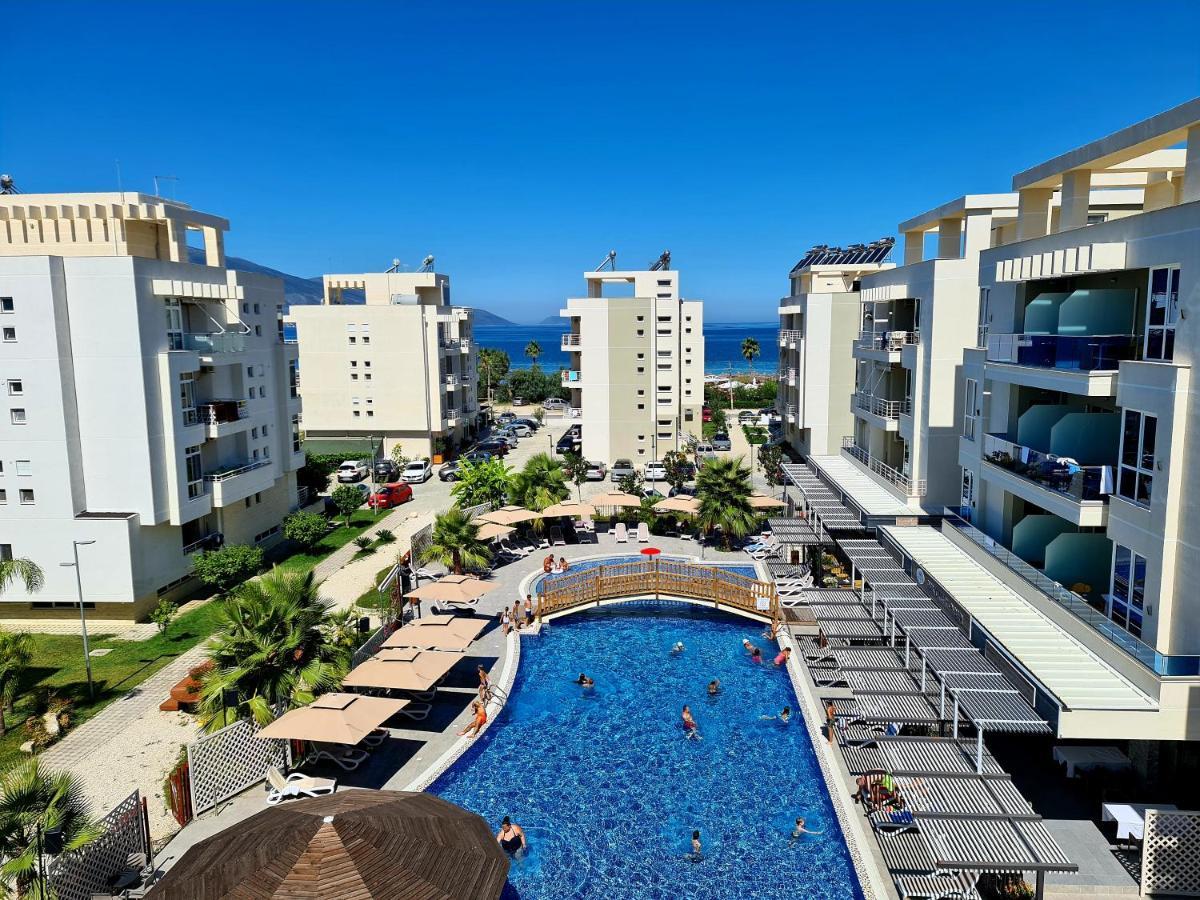 Flori Beach Apartment Radhime Exterior photo