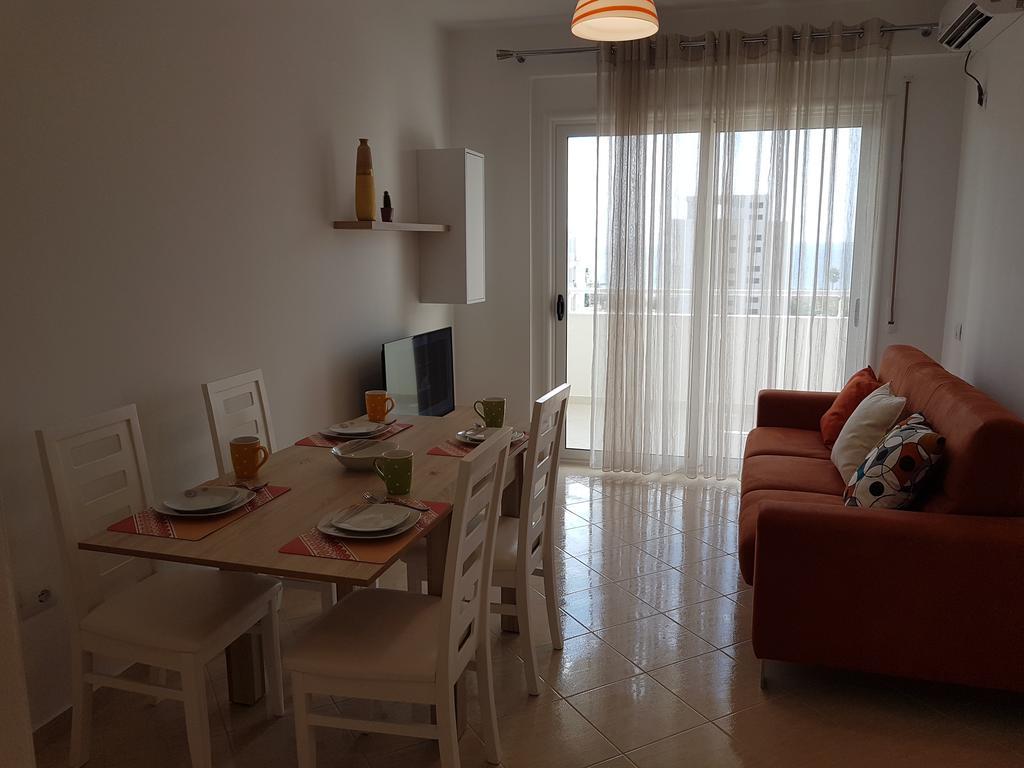 Flori Beach Apartment Radhime Exterior photo